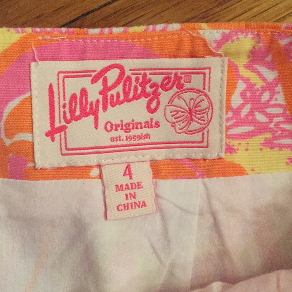 Super Cute Lilly Pulitzer Skirt Size 4 EUC!